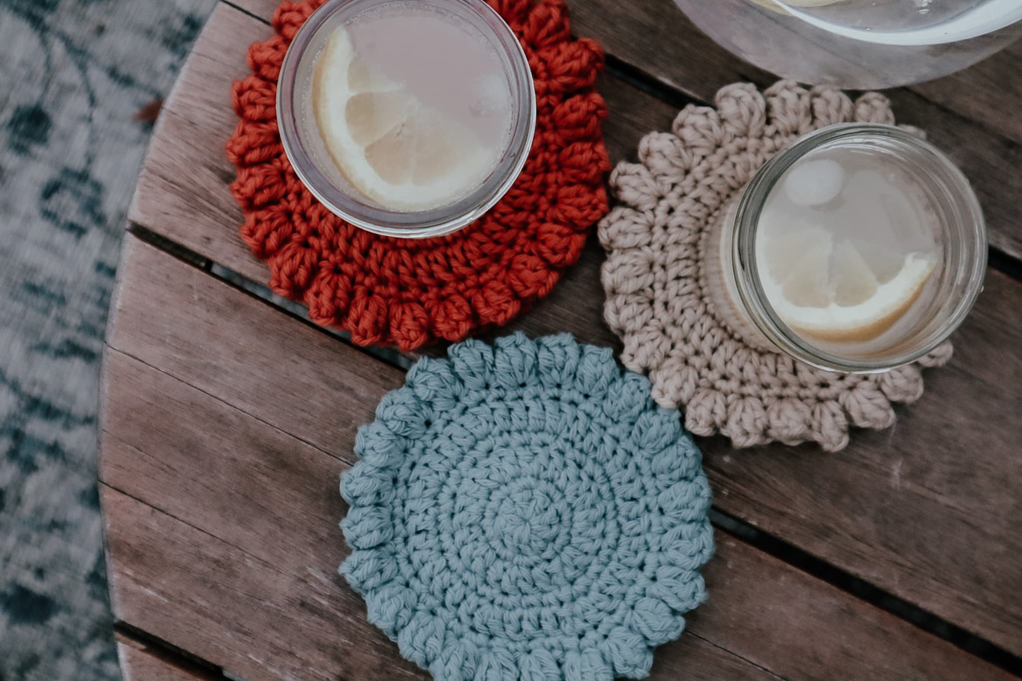 Super Simple Crochet Coaster for Beginners | Free Pattern - sigoni macaroni